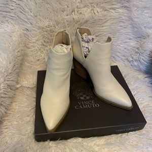 Vince Camuto-Gigietta Bootie Fluff Allegra Calf